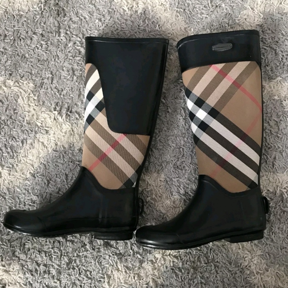Authentic Burberry Clemence Boots